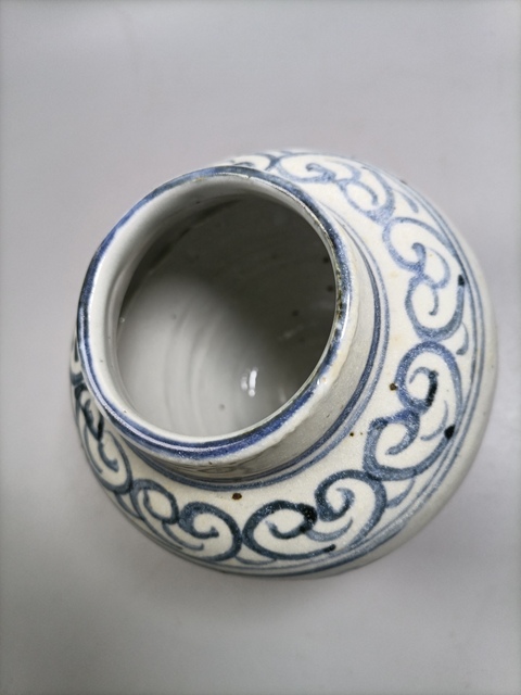 古玩陶瓷明代青花花卉紋小罐拍賣，當(dāng)前價格2980元