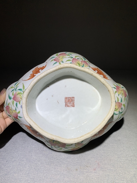 古玩陶瓷粉彩博古花卉紋高足貢盤拍賣，當前價格2800元