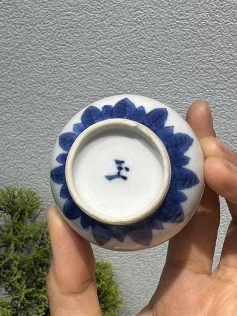 古玩陶瓷青花花卉紋膽式瓶，模糊，偏老真品鑒賞圖