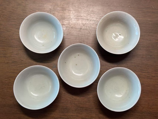 古玩陶瓷日本明治青花竹石圖茶碗真品鑒賞圖