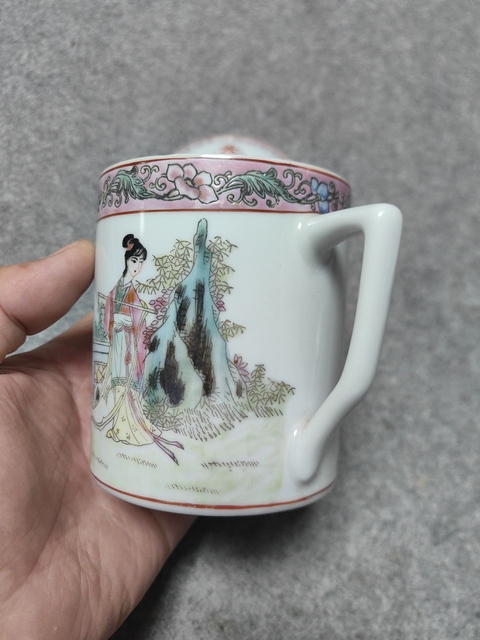 古玩陶瓷仕女紋執杯拍賣,當前價格1268元