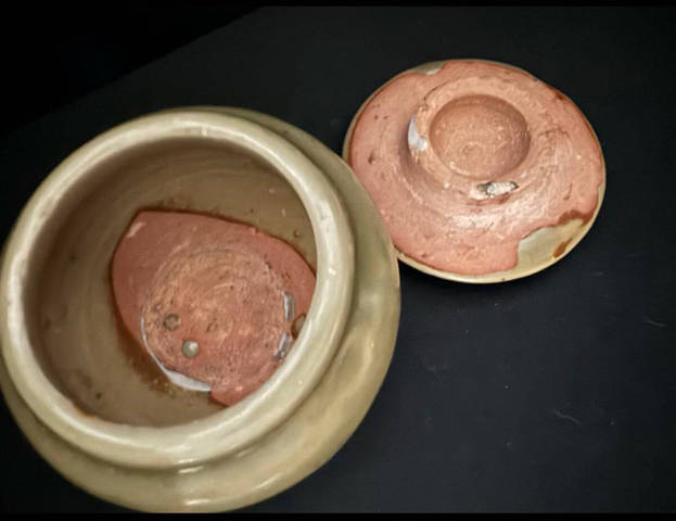 古玩陶瓷龍泉青瓷蓋罐真品鑒賞圖