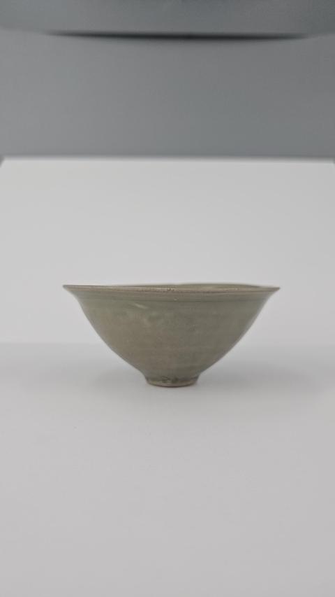 古玩陶瓷青瓷印花盞真品鑒賞圖