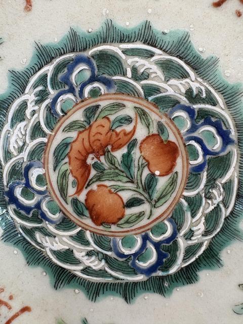 古玩陶瓷粉彩福壽紋盤(pán)真品鑒賞圖