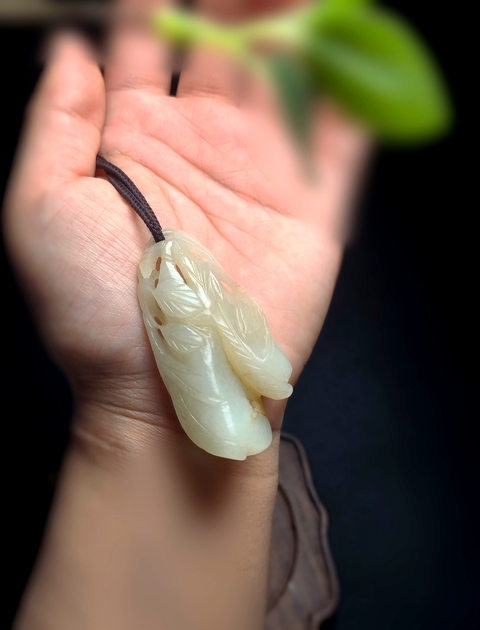 古玩雜項(一口價放漏)清代和田白玉紅沁瓜果墜拍賣,當前價格2600元