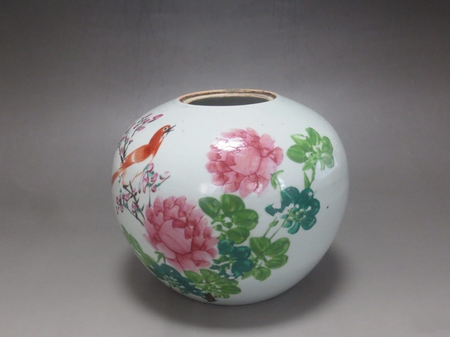 古玩陶瓷粉彩花鳥紋西瓜罐真品鑒賞圖