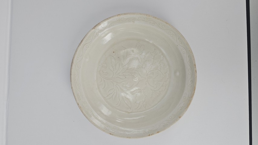 古玩陶瓷北宋早期定窯劃花盤真品鑒賞圖