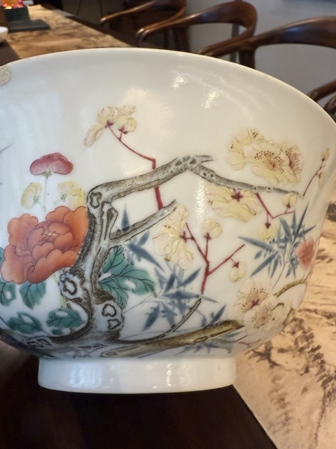 古玩陶瓷粉彩花鳥紋大碗真品鑒賞圖