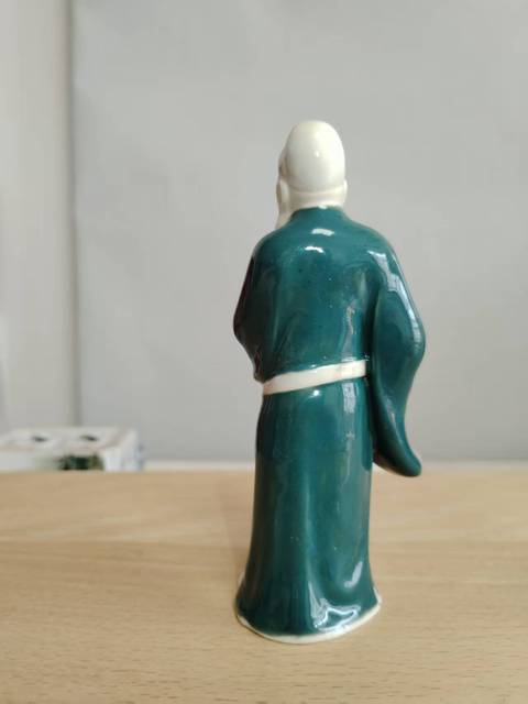 古玩陶瓷（放漏）創(chuàng)匯期人物塑像拍賣，當(dāng)前價(jià)格800元