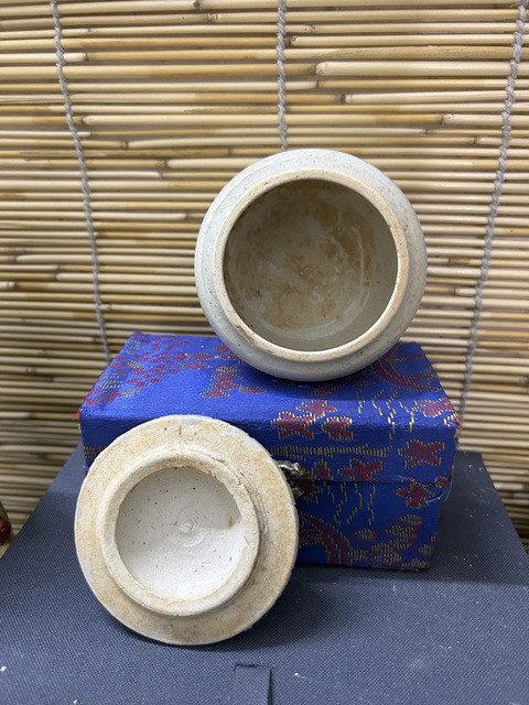 古玩陶瓷宋元青白釉蓋罐拍賣,當前價格888元
