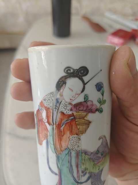 古玩陶瓷麻姑獻壽粉彩筆筒拍賣,當前價格8800元