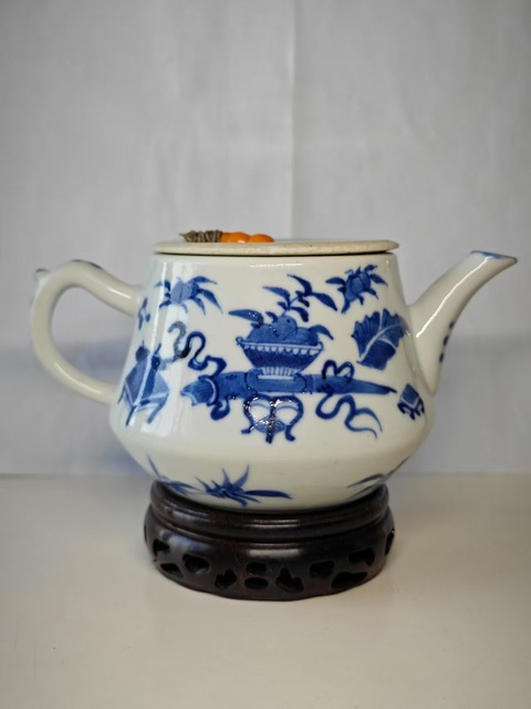 古玩陶瓷清晚期青花博古圖茶壺拍賣,當前價格3456元