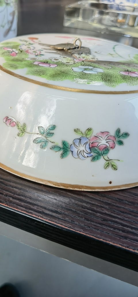 古玩陶瓷粉彩蓋罐真品鑒賞圖