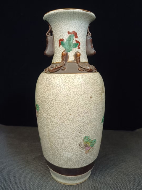 古玩陶瓷哥釉地鐵銹釉鳳凰牡丹紋瓶真品鑒賞圖