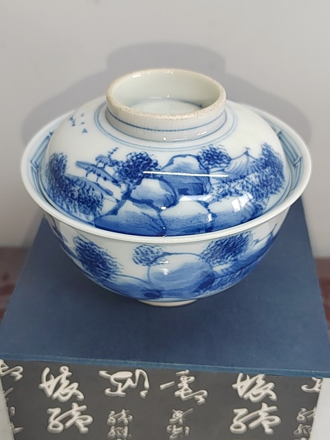 古玩陶瓷日本明治青花山水人物蓋碗真品鑒賞圖