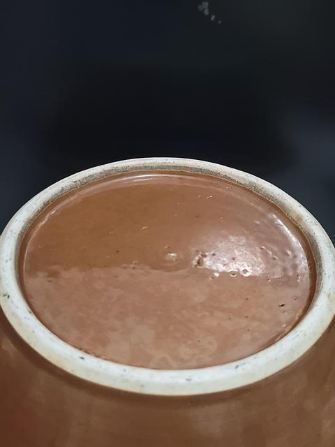 古玩陶瓷清中期紫金釉青花纏枝蓮紋盆拍賣,當(dāng)前價(jià)格2200元