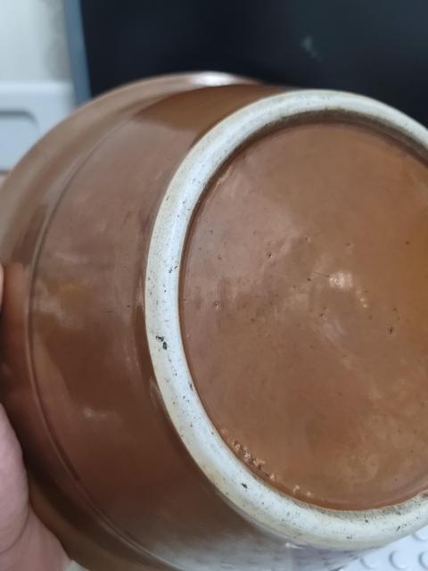 古玩陶瓷清中期紫金釉青花纏枝蓮紋盆拍賣,當(dāng)前價(jià)格2200元