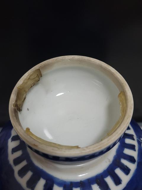 古玩陶瓷清晚期青花冰梅罐拍賣,當前價格1600元
