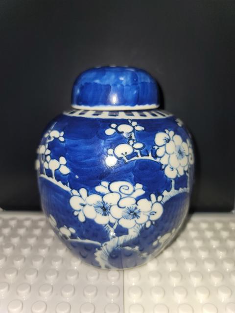 古玩陶瓷清晚期青花冰梅罐拍賣,當前價格1600元