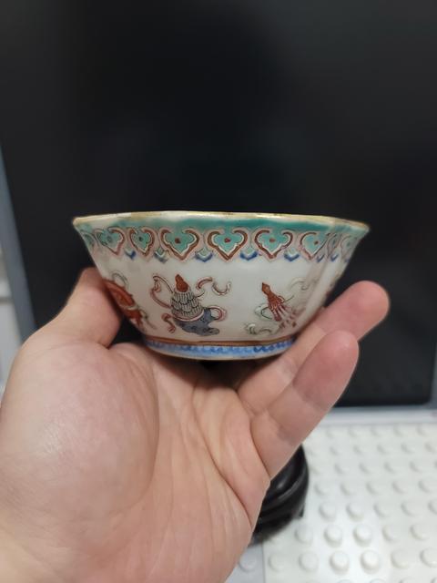 古玩陶瓷同治細路粉彩佛家八寶花口碗拍賣,當前價格3800元
