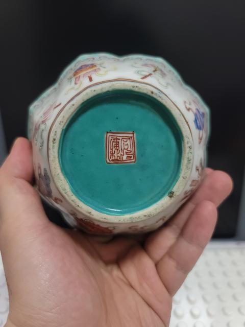 古玩陶瓷同治細路粉彩佛家八寶花口碗拍賣,當前價格3800元