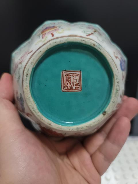 古玩陶瓷同治細路粉彩佛家八寶花口碗拍賣,當前價格3800元