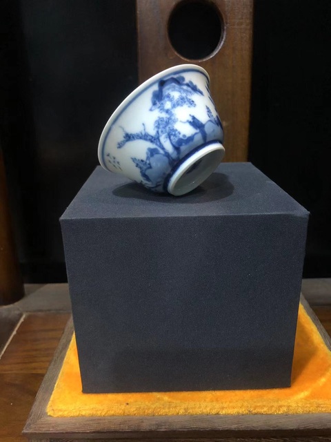 古玩陶瓷(精品品茗杯)清·康熙·訪友圖·青花品茗杯拍賣,當前價格1106元