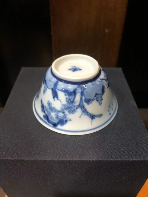 古玩陶瓷(精品品茗杯)清·康熙·訪友圖·青花品茗杯拍賣,當前價格1106元