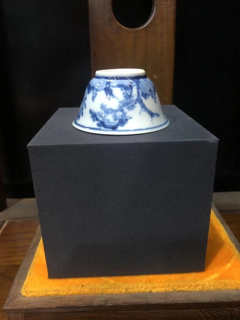 古玩陶瓷(精品品茗杯)清·康熙·訪友圖·青花品茗杯拍賣,當前價格1106元
