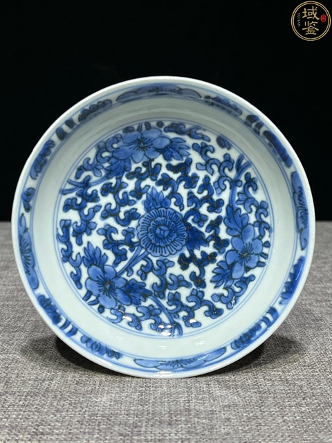 古玩陶瓷花卉紋青花盤(pán)真品鑒賞圖