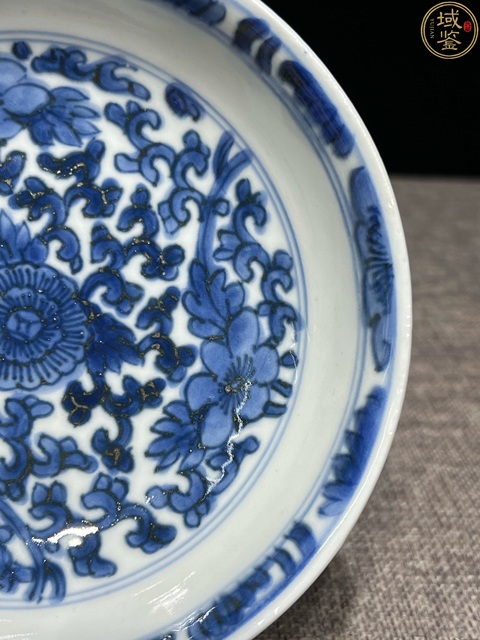 古玩陶瓷花卉紋青花盤(pán)真品鑒賞圖