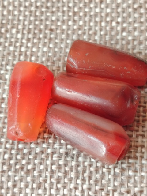 古玩玉器老紅瑪瑙多棱珠4顆拍賣，當前價格118元