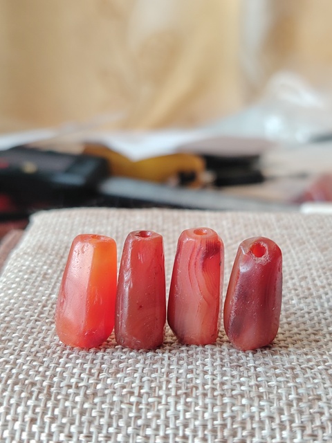 古玩玉器老紅瑪瑙多棱珠4顆拍賣，當前價格118元