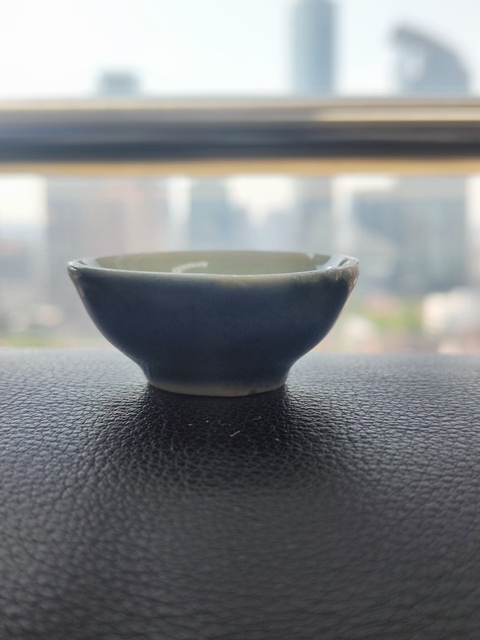 古玩陶瓷清代時期霽藍釉杯拍賣,當前價格300元