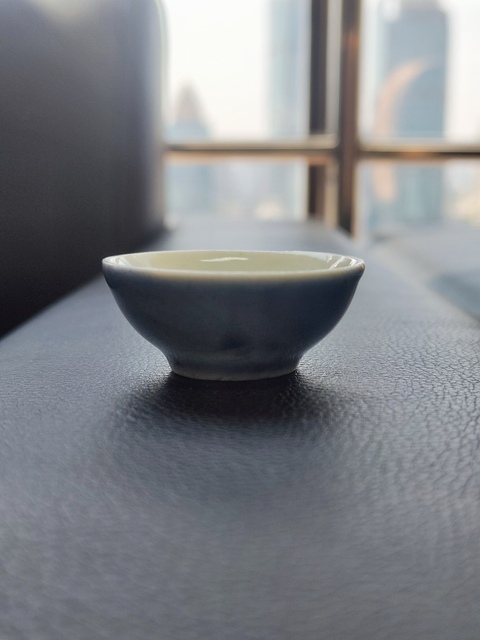古玩陶瓷清代時期霽藍釉杯拍賣,當前價格300元