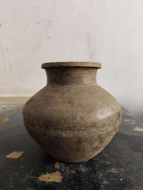 古玩陶瓷館藏級漢代鉛筆工陶瓶拍賣，當前價格1980元