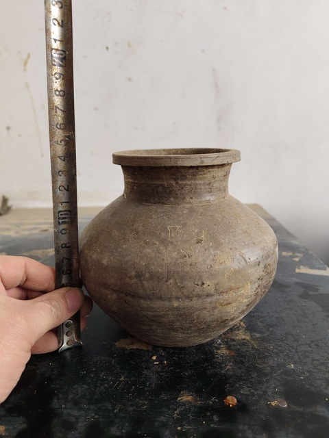 古玩陶瓷館藏級漢代鉛筆工陶瓶拍賣，當前價格1980元