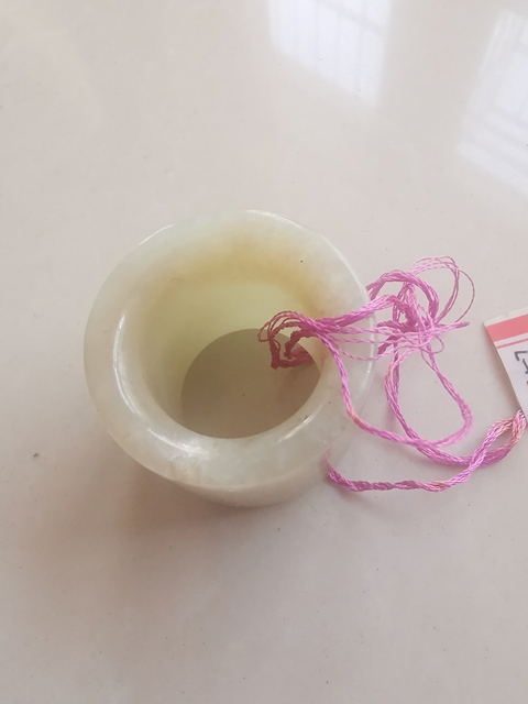 古玩玉器和田糖白玉扳指拍賣，當前價格388元