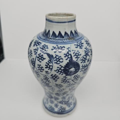 古玩陶瓷青花瓶真品鑒賞圖
