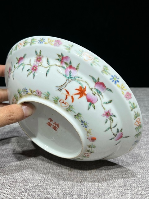 古玩陶瓷粉彩盤真品鑒賞圖
