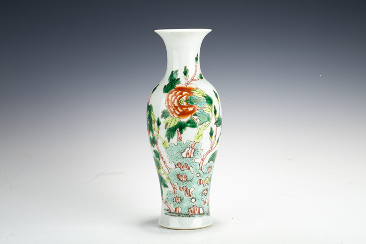 古玩陶瓷清末民初·五彩洞石花卉紋觀音瓶真品鑒賞圖