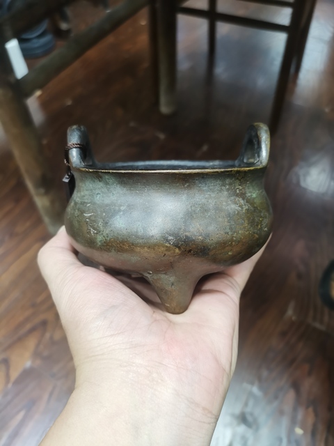 古玩銅器爐拍賣,當(dāng)前價(jià)格8800元