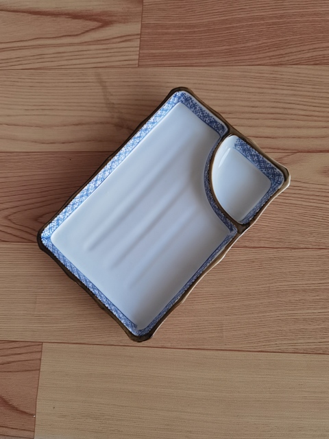 古玩陶瓷紅綠彩四方盤拍賣，當前價格168元