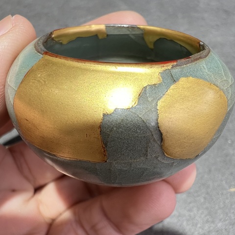 古玩陶瓷南宋官窯桃形鳥食缸真品鑒賞圖