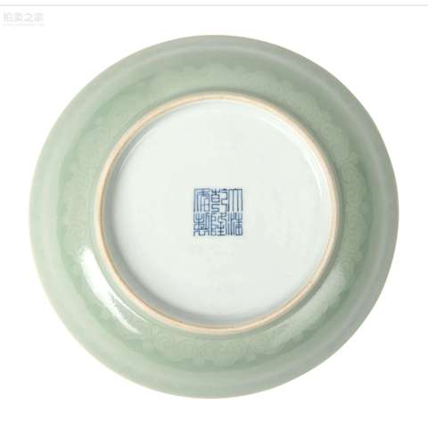 古玩陶瓷需上手,清乾隆風格的豆青釉模印如意盤真品鑒賞圖