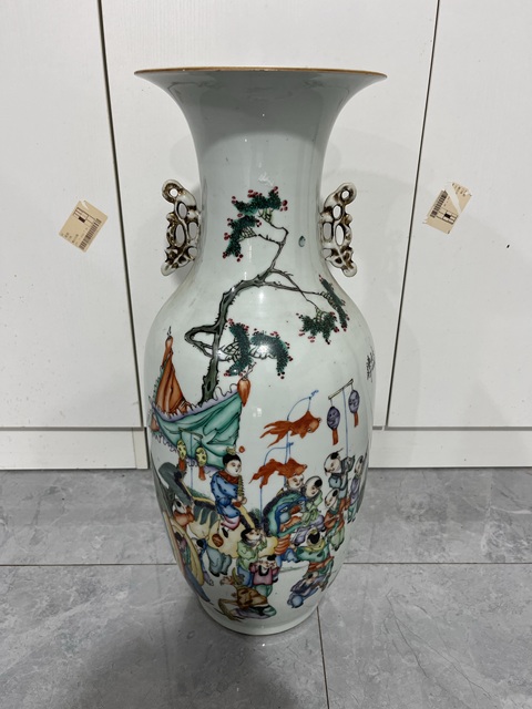 古玩陶瓷民國彩繪嬰戲圖大瓶真品鑒賞圖
