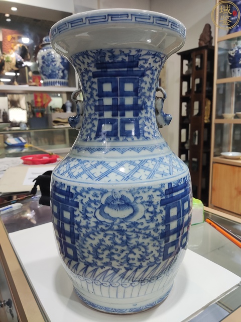 古玩陶瓷清中期青花淡描花卉六喜撇口瓶拍賣,當前價格5000元