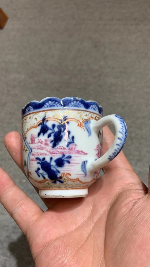 古玩陶瓷青花花卉粉彩人物把杯真品鑒賞圖