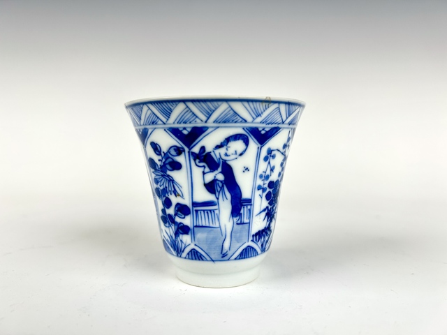 古玩陶瓷清光緒·青花仕女花卉開窗鈴鐺杯真品鑒賞圖