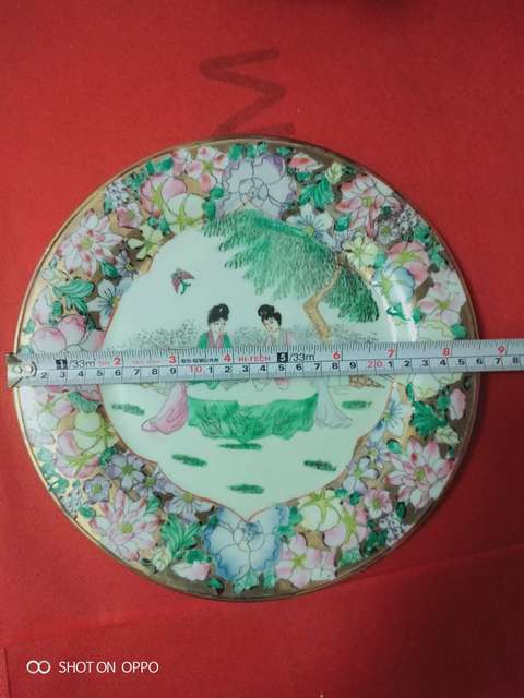 古玩陶瓷粉彩描金百花開窗仕女人物紋盤拍賣,當前價格1980元